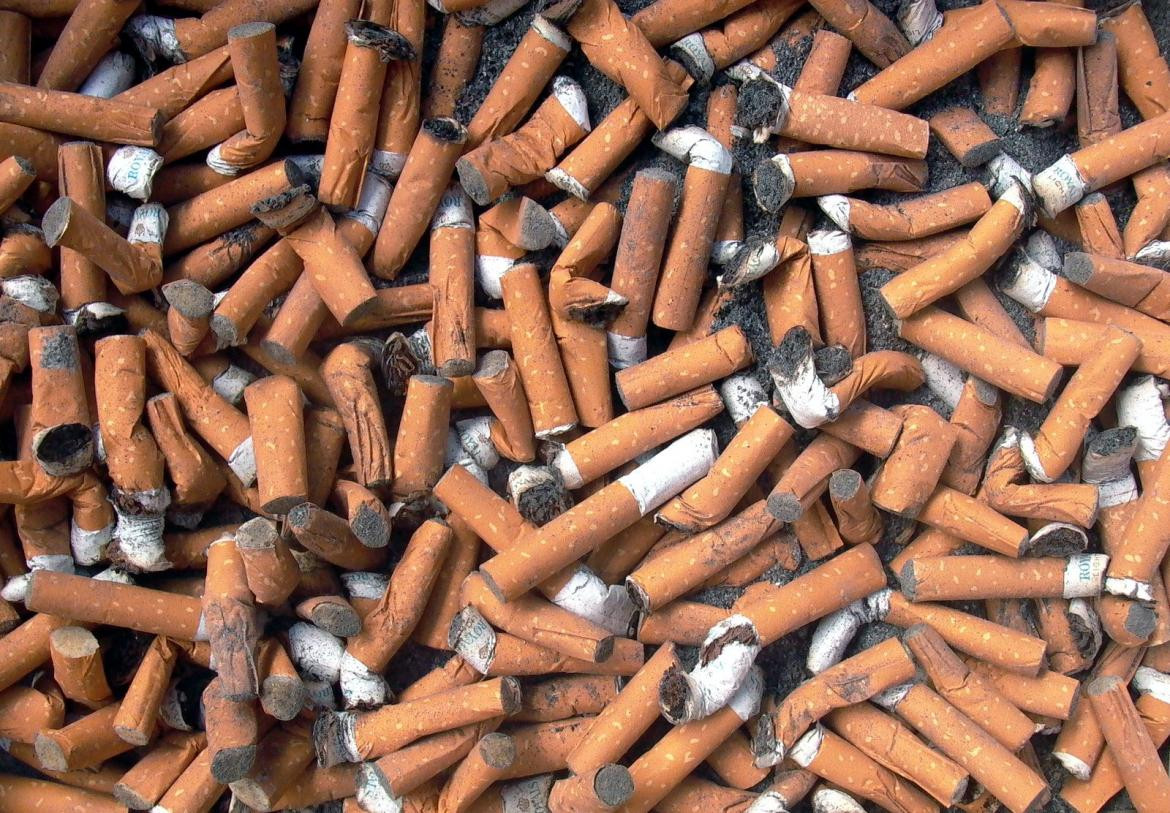 Plásticos, colillas de cigarrillos