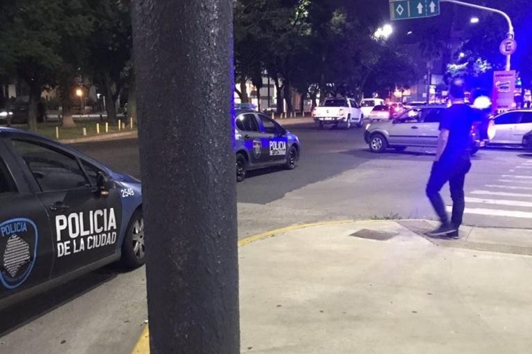 Enfrentamiento entre barras de Boca y Vélez - Liners