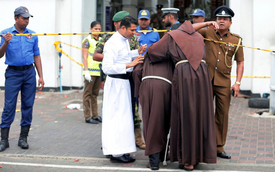 Explosiones en iglesias y hoteles de lujo en Sri Lanka, Reuters