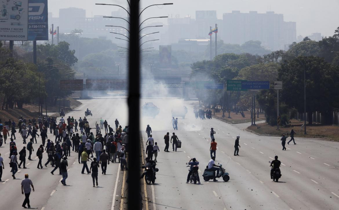 Tensión en Venezuela: militares anti Maduro liberaron a Leopoldo López, violencia, incidentes, Reuters	