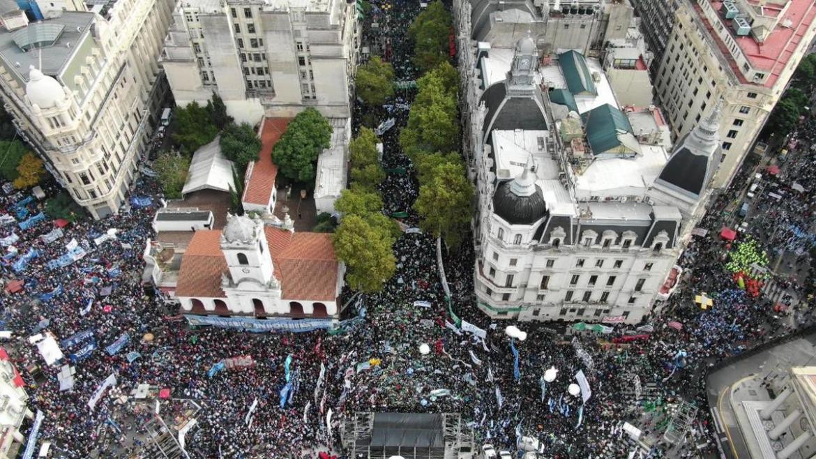 Paro General vista aérea del Cabildo, gremios opositores contra el Gobierno, NA