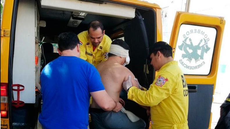 Hombre se arranca los ojos en Paraguay