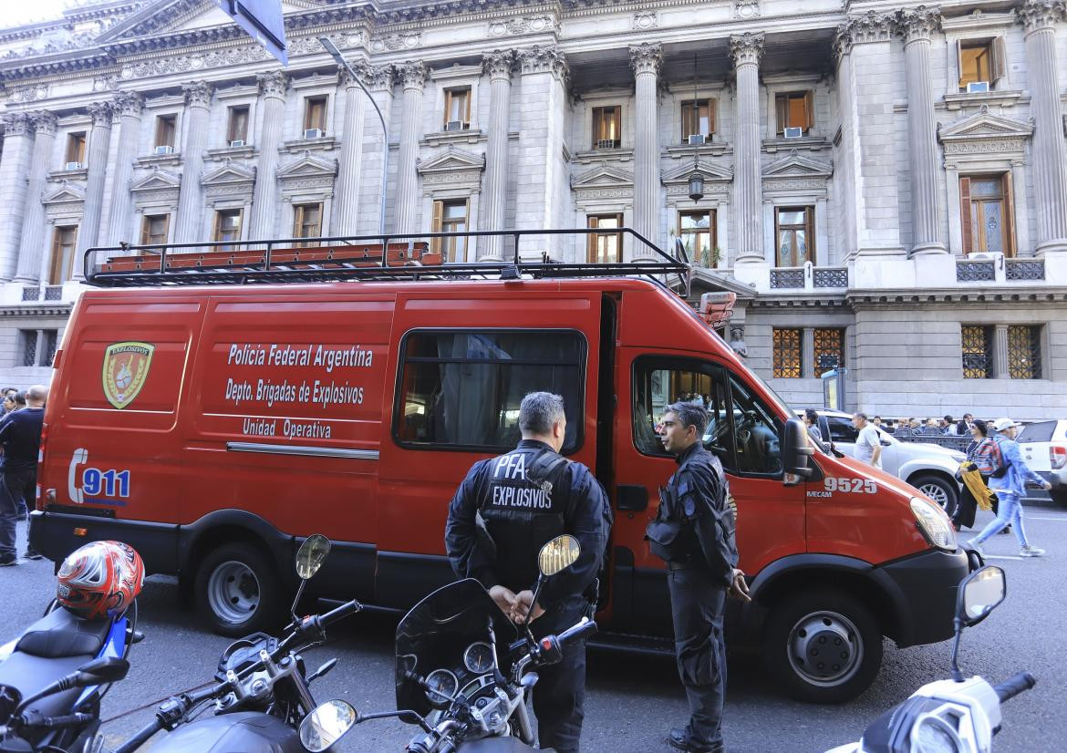 Edificio anexo de la cámara de Diputados de la Nación luego de recibirse una amenaza de bomba, NA