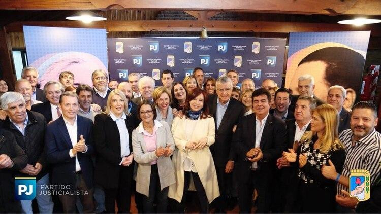 Cristina Ki9rchner en cumbre del PJ, política, elecciones 2019