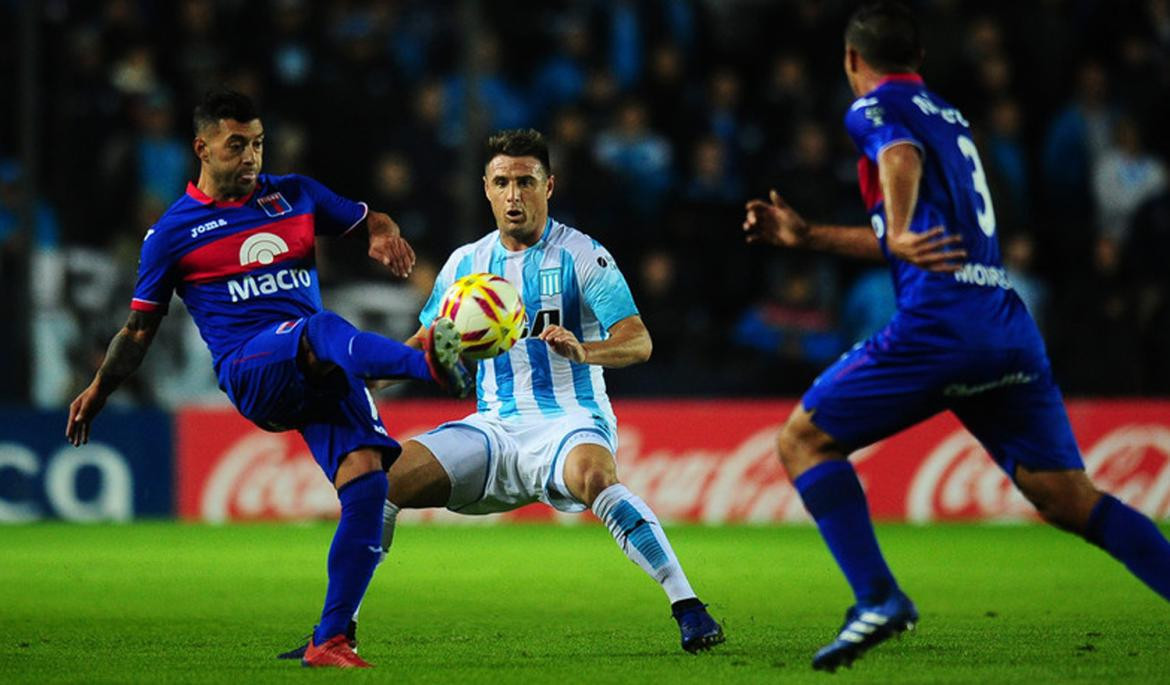 Copa Superliga, Racing vs. Tigre, fútbol, deportes