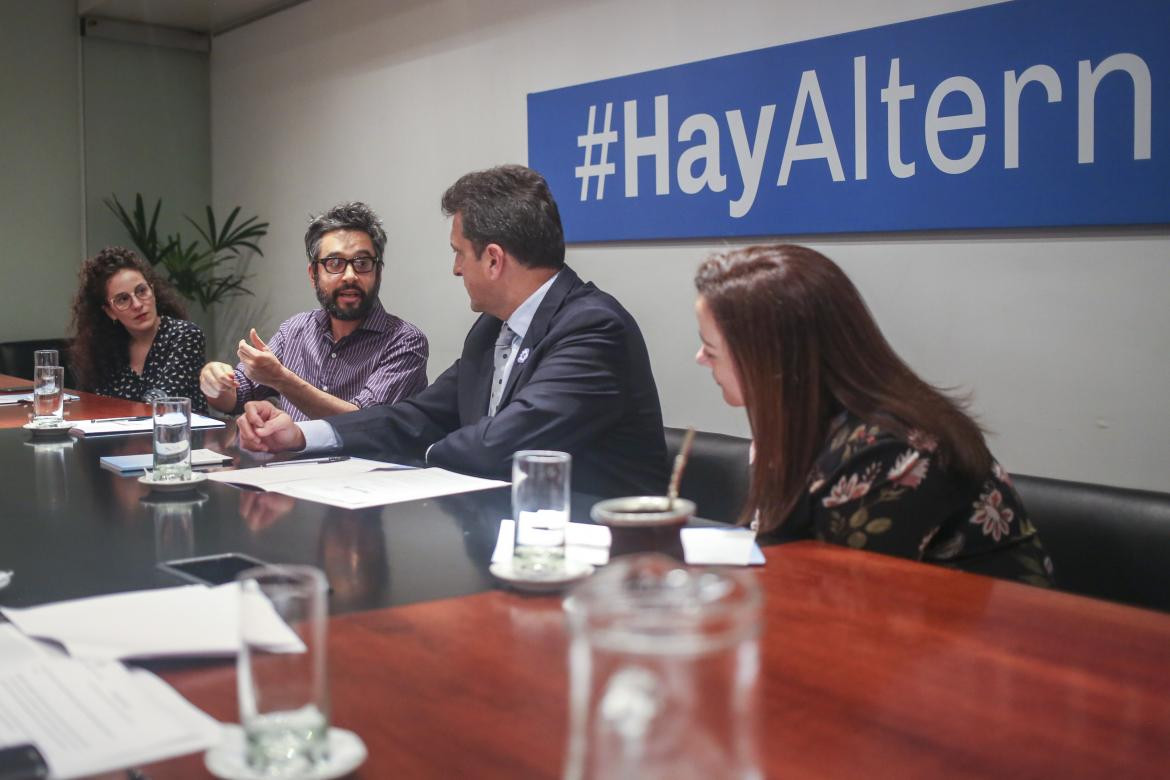 Sergio Massa junto a científicos e investigadores del Conicet, Elecciones 2019, Frente Renovador