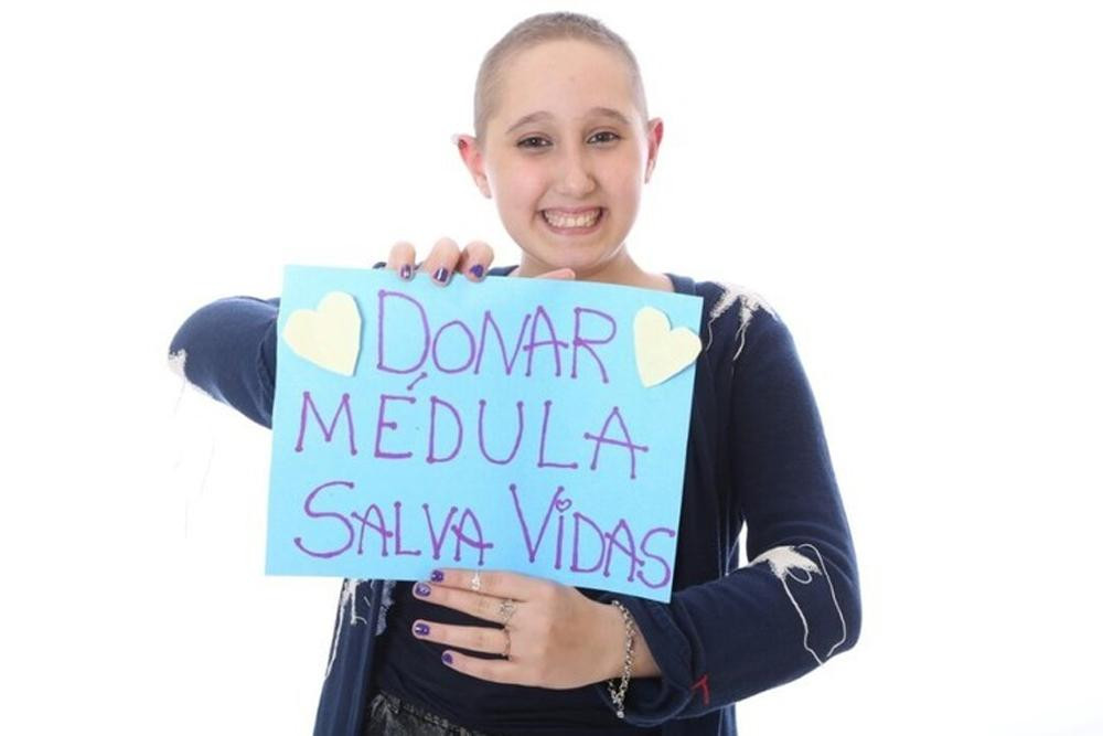 Celeste Iannelli, la youtuber que contó su leucemia, presenta libro con ayuda para otros