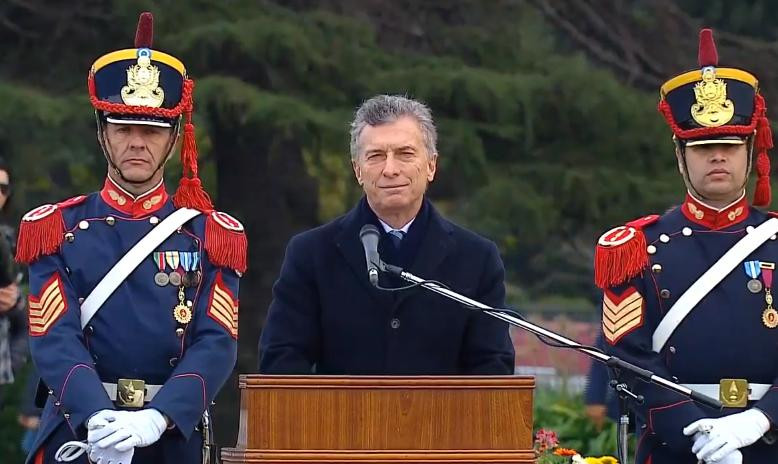 Mauricio Macri en acto por Día del Ejército - Captura