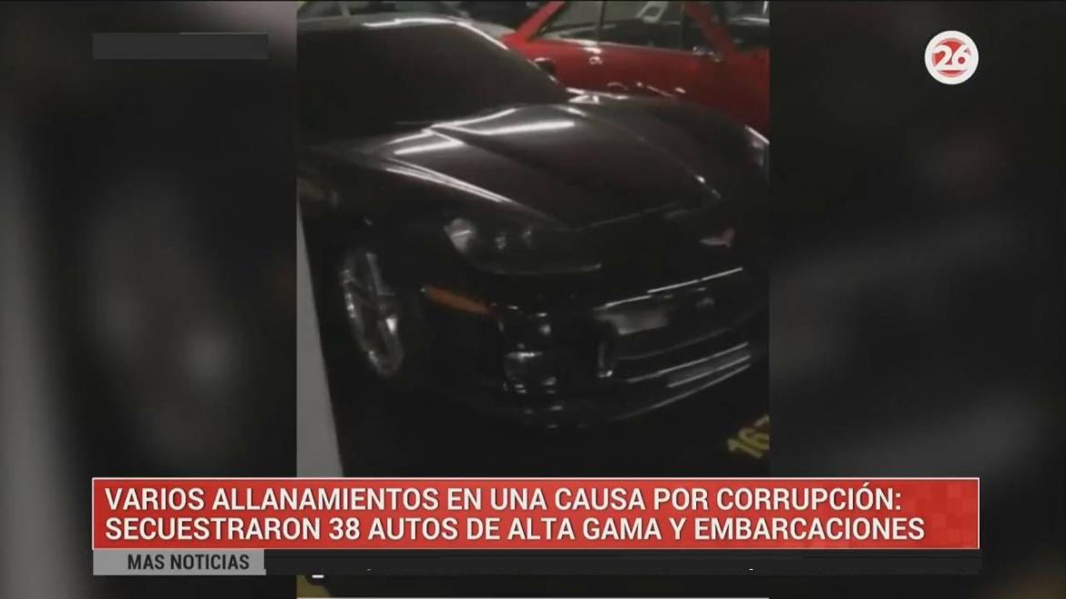 Allanamientos y secuestros de autos de alta gama en causa por corrupción (Canal 26)