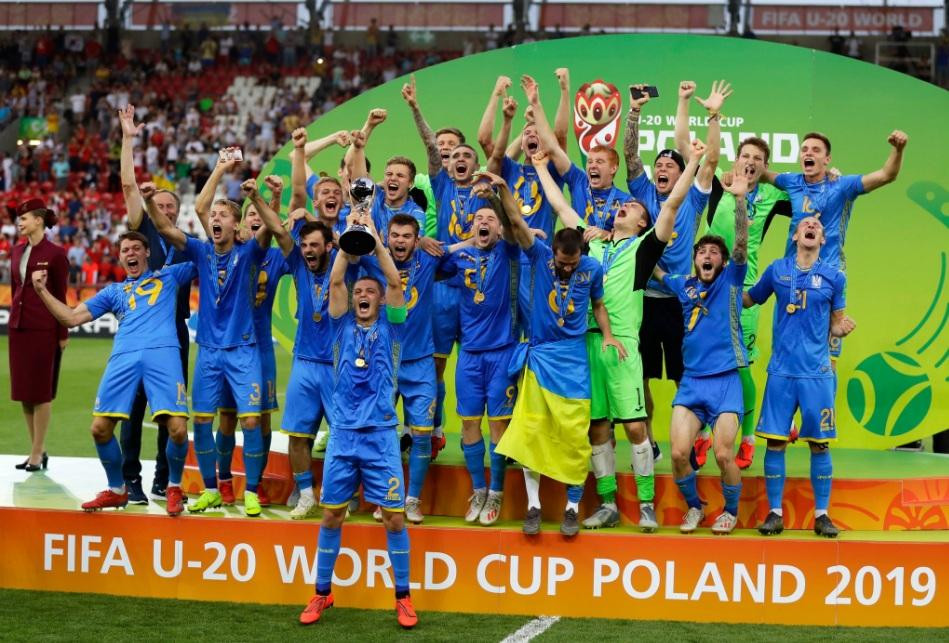 Festejo de Ucrania, campeón del Mundial Sub 20 de Polonia 2019