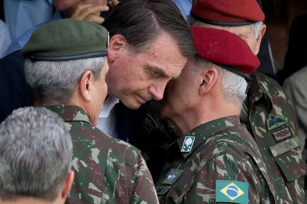 Detienen en España a militar de comitiva de Bolsonaro con 39 kg. de cocaína	