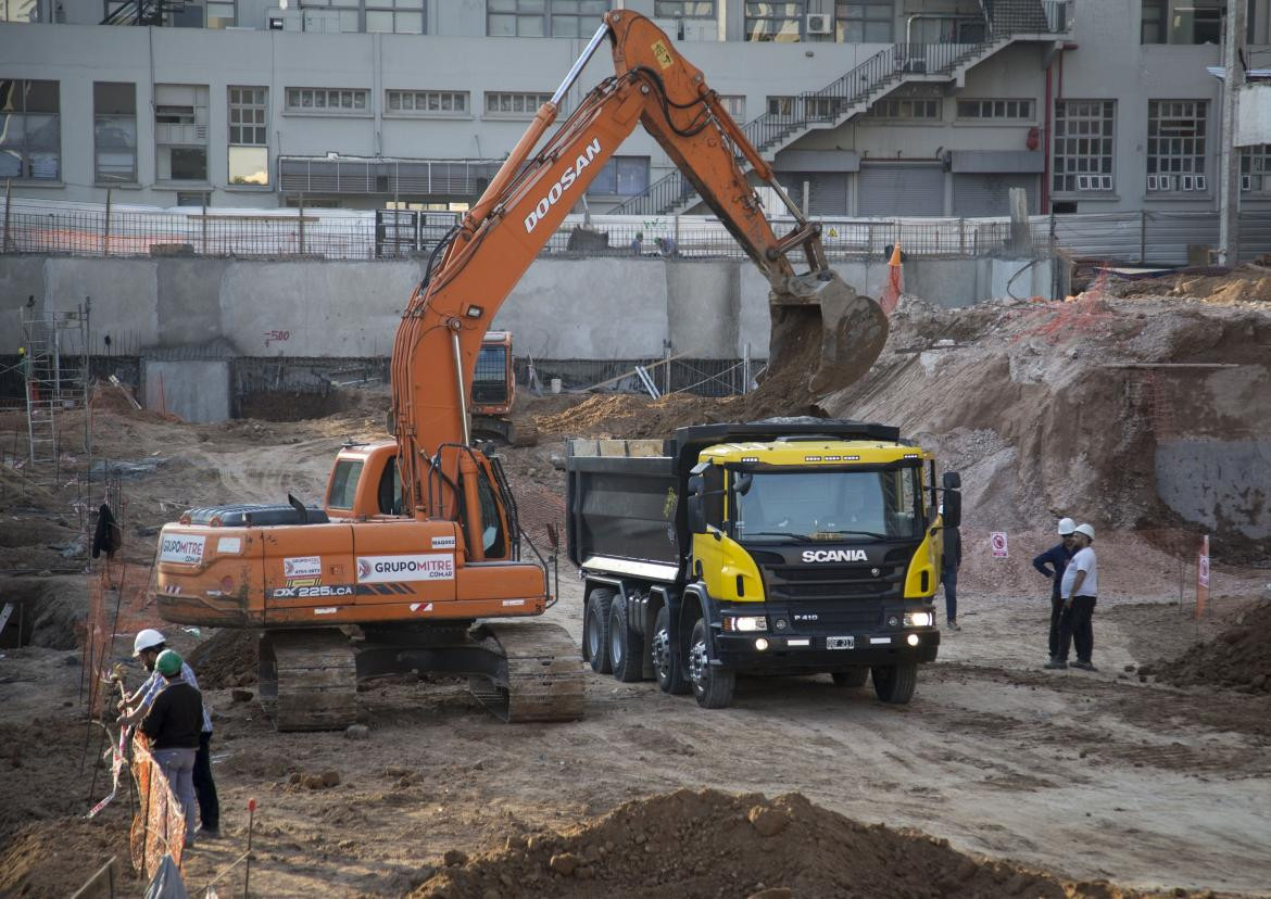 Construcción, economía argentina, obra en cosntrucción, obreros, NA