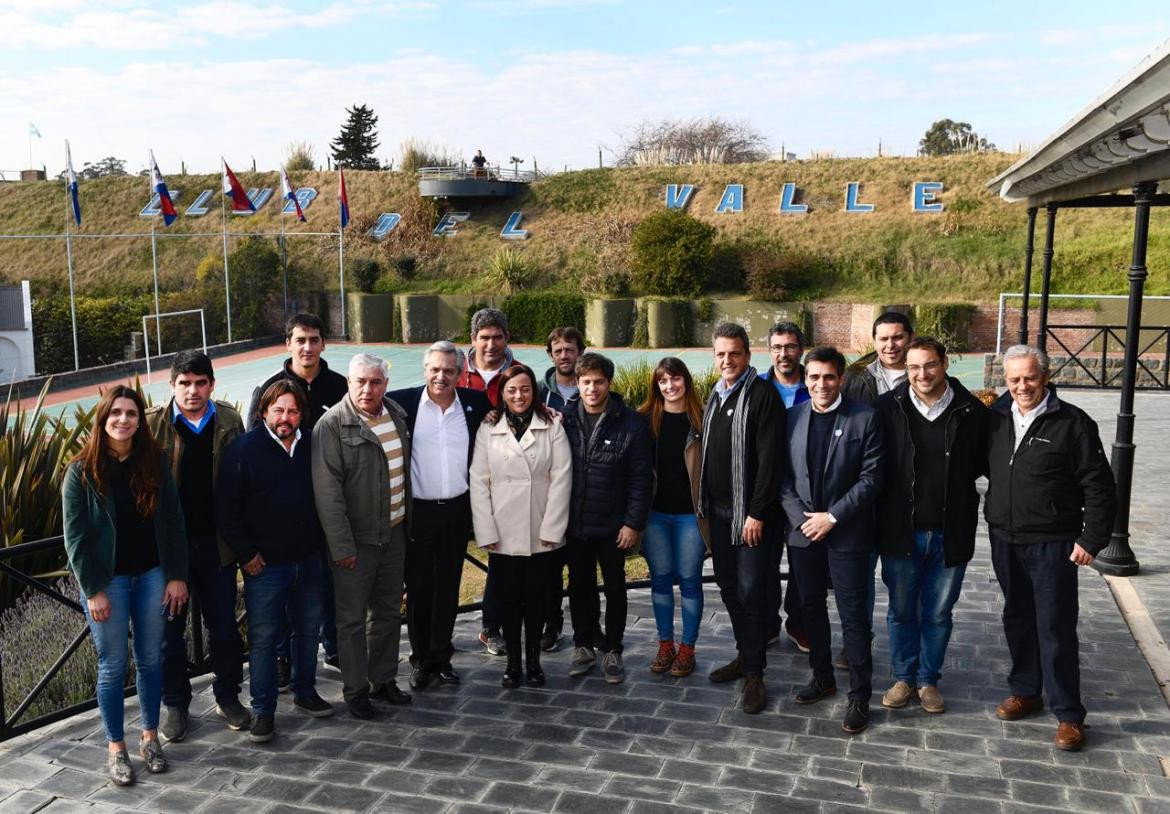 Alberto Fernánez, Sergio Massa y Axel Kicillof en Necochea