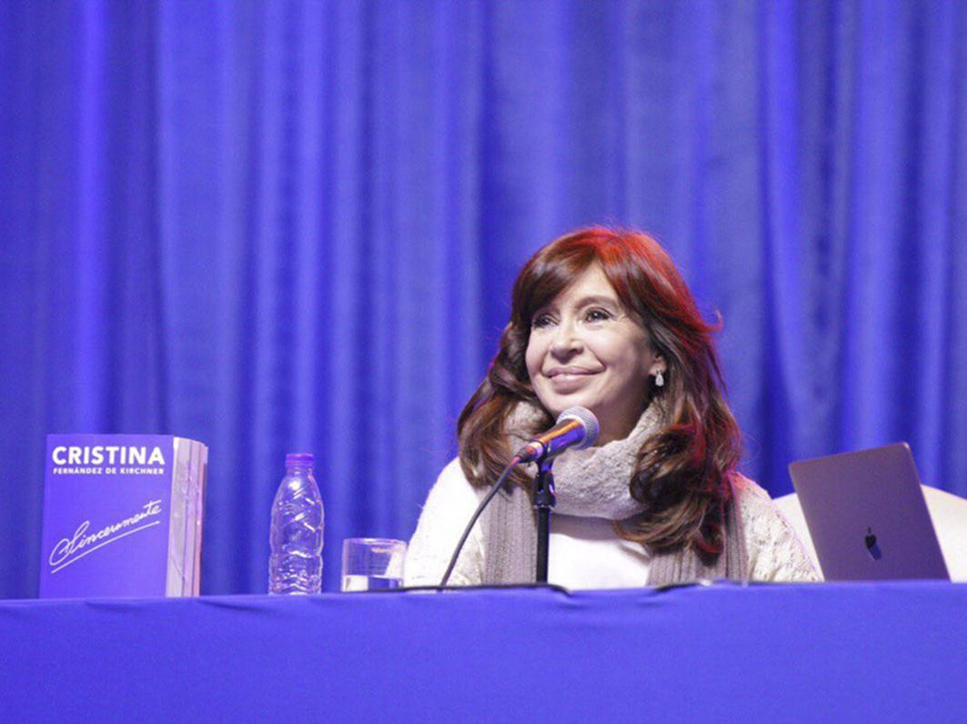 Cristina Kichner en Santa Cruz para la presentación de su libro (Agencia NA)