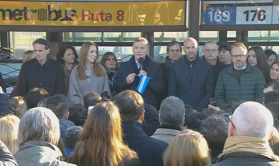 Mauricio Macri y Mauricio Eugenia Vidal inauguraron Metrobus San Martín