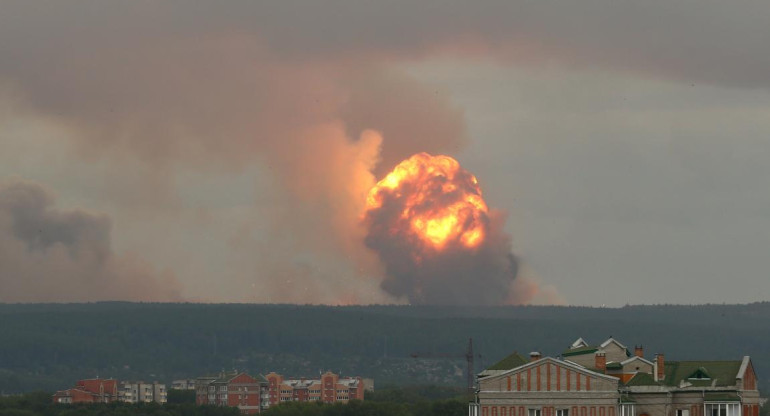 Rusia, explosión de un arsenal militar en Siberia, REUTERS