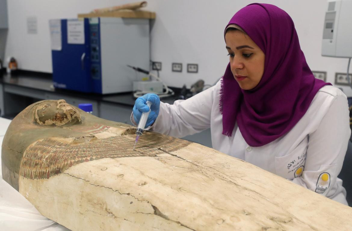 Tutankamón, minuciosa restauración del sarcófago dorado del faraón, REUTERS