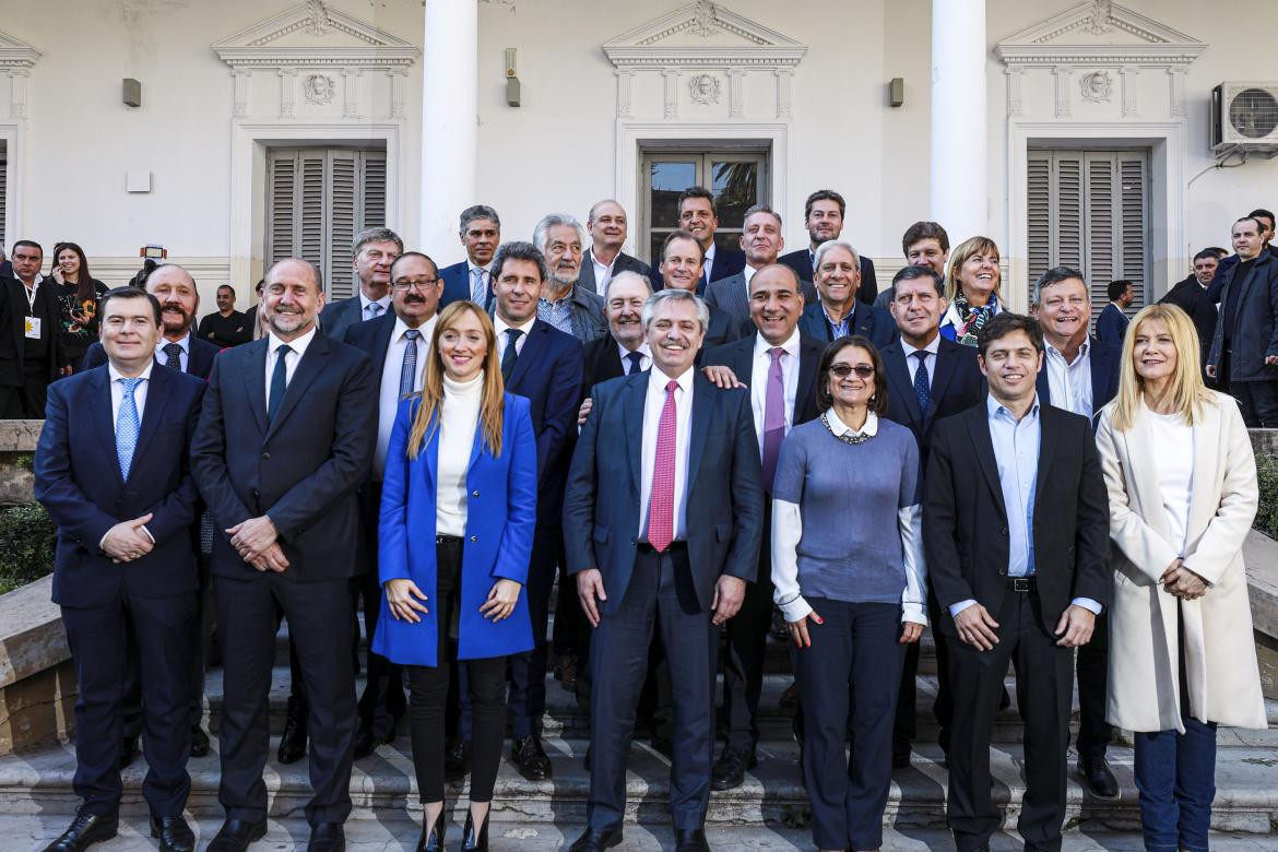 Alberto Fernández, firma de acta de compromiso federal, Rosario, elecciones 2019	