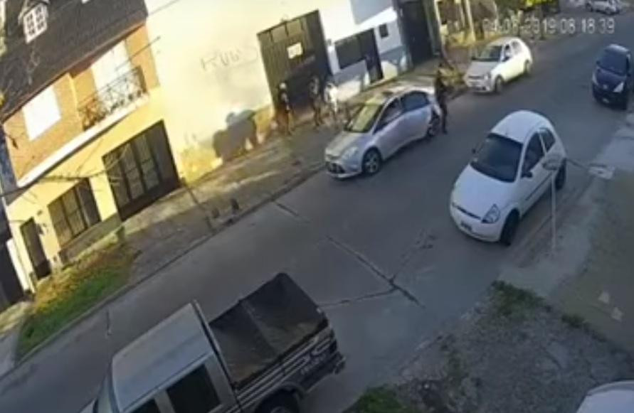 Violento robo piraña en La Plata