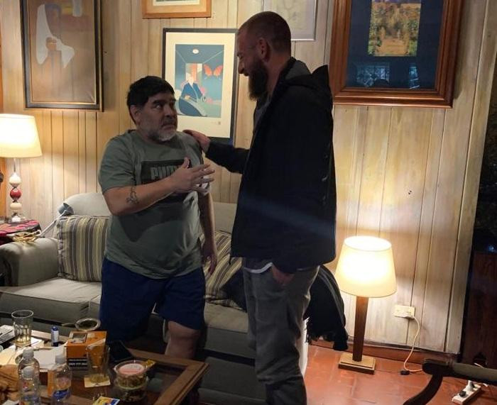 Diego Maradona y De Rossi, encuentro