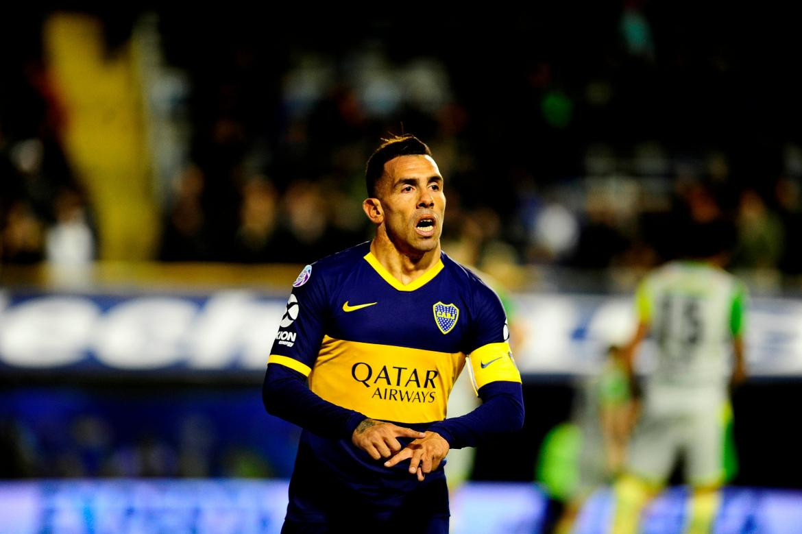 Carlos Tevez, festejo de gol ante Aldosivi, Superliga