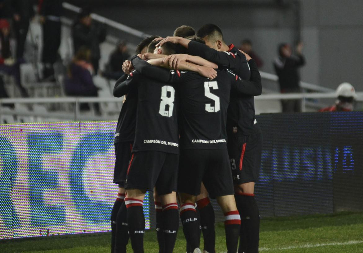 Superliga, Estudiantes vs. Independiente, NA