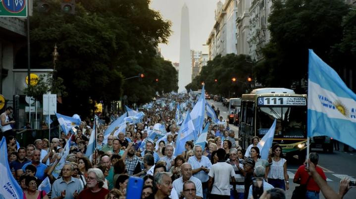 Marcha a favor del Gobierno, #24A