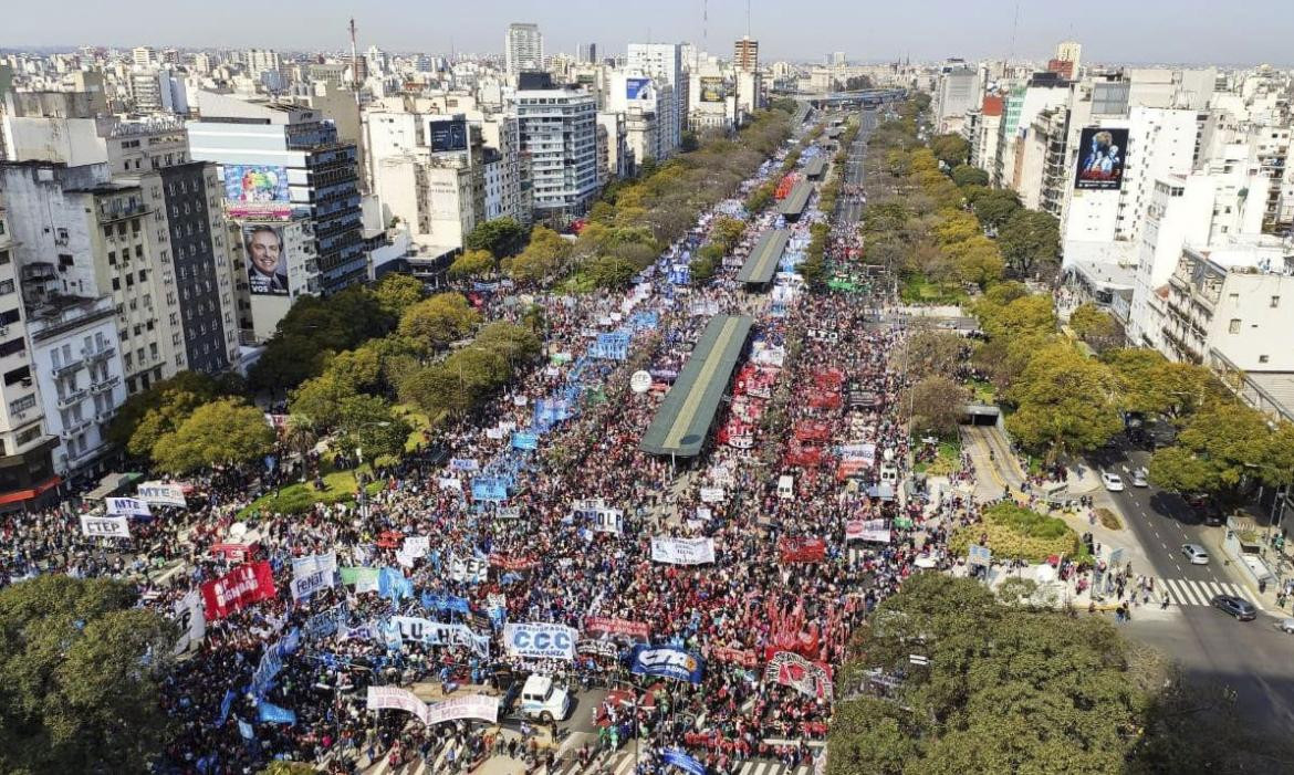 Marcha de organizaciones sociales por la autopista 25 de mayo, NA