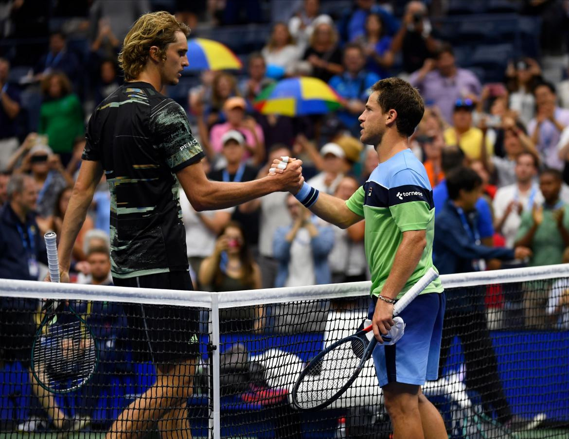 Diego Schwartzman saluda a Zverev en el US Open, TENIS, REUTERS