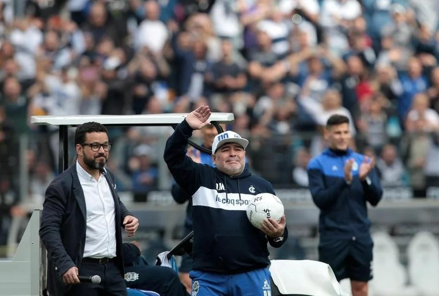 Presentación de Diego Maradona en Gimnasia La Plata