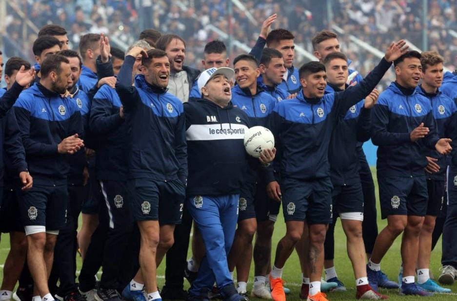 Presentación de Diego Maradona en Gimnasia La Plata