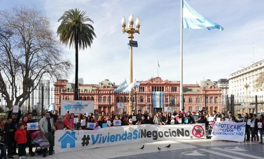 Créditos UVA, protesta en Plaza de Mayo, foto archivo