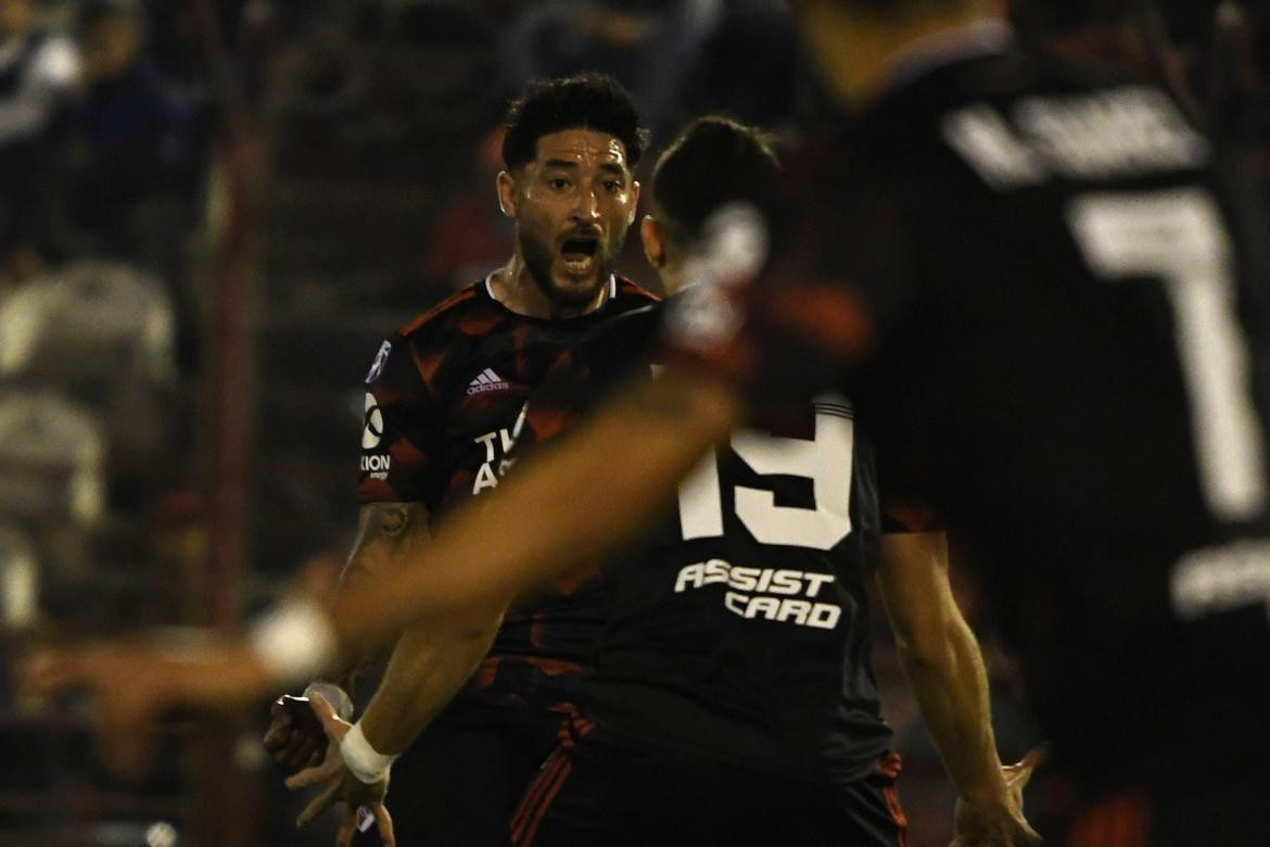 Superliga, Festejo de River ante Huracán