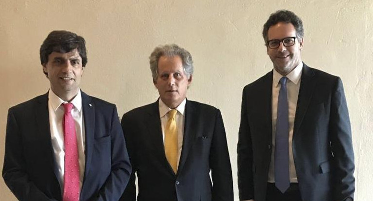 Hernán Lacunza y Guido Sandleris con David Lipton, AGENCIA NA