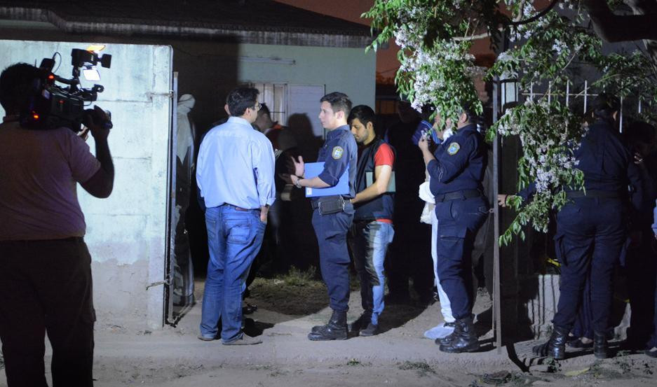 Docente ahorcó a su hijo y luego se suicidó en Santiago del Estero