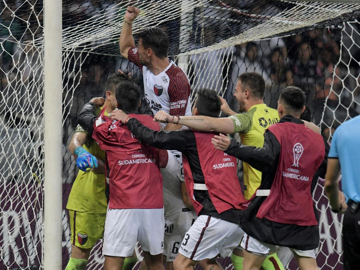 Copa Sudamericana, Festejo de Colón tras eliminar a Atlético Mineiro, REUTERS