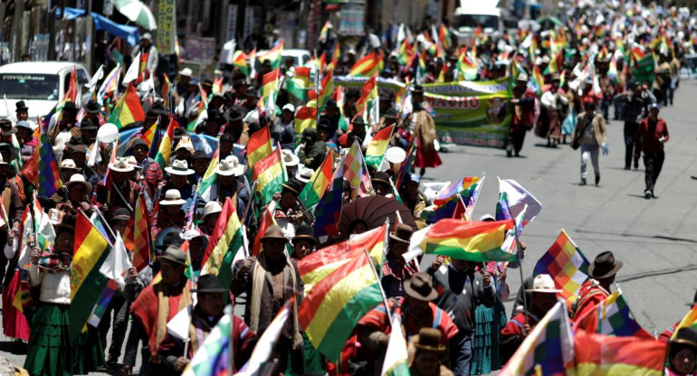Partidarios del presidente boliviano Evo Morales marchan en La Paz, REUTERS