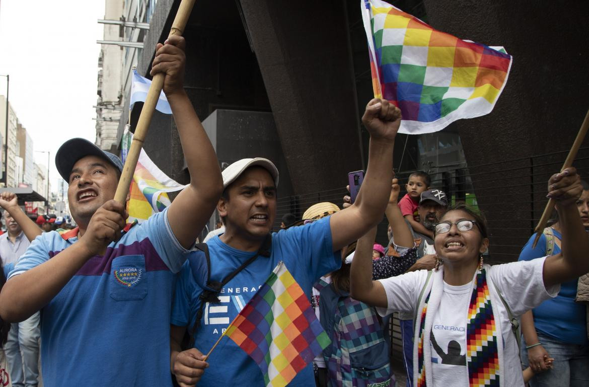 Marchas a favor de Evo Morales, centro porteño, NA