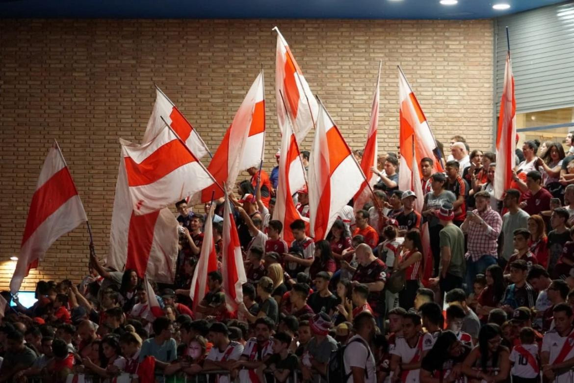 Recibimiento de River en Córdoba