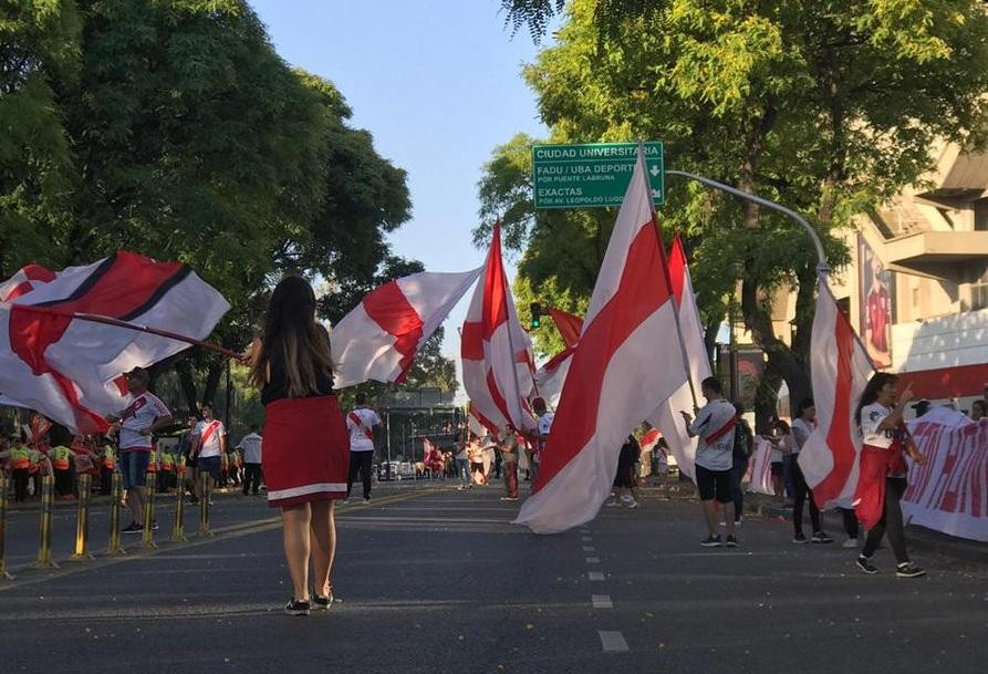 Hinchas de River tras la llegada del plantel, Twitter River