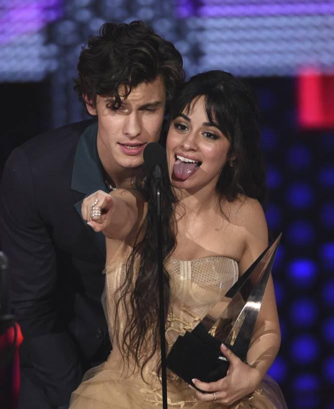 Camila y Shawn Mendes