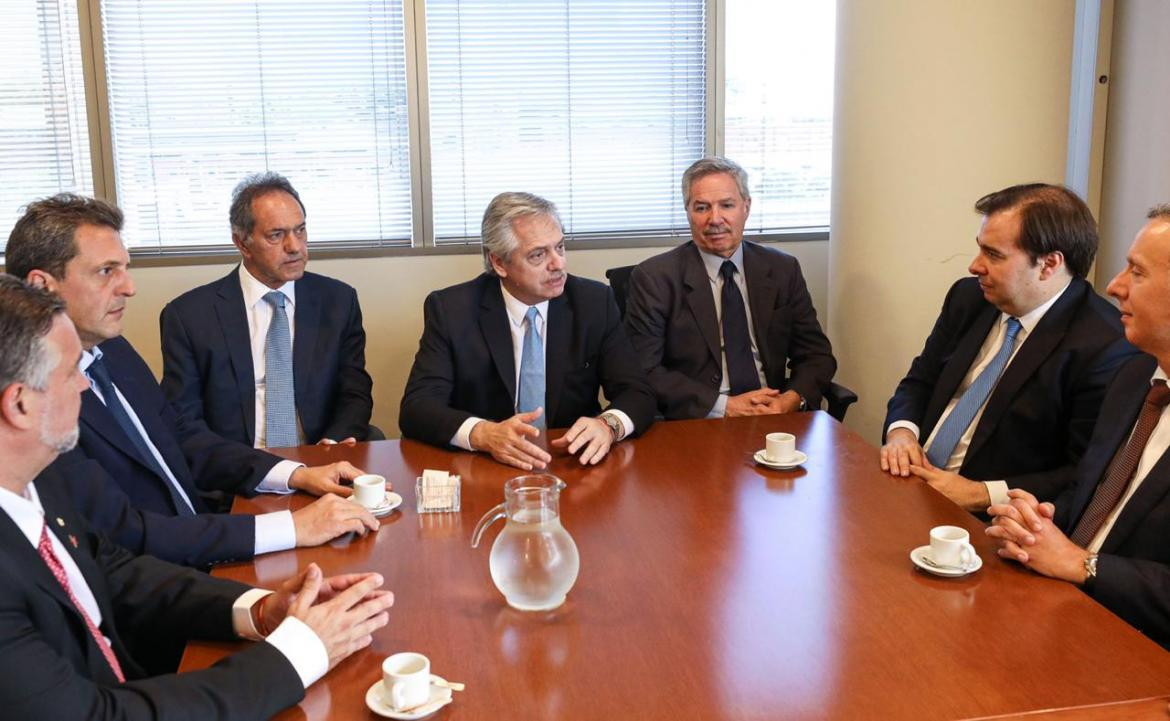 Alberto Fernández junto a Sergio Massa, Daniel Scioli y Felipe Sola