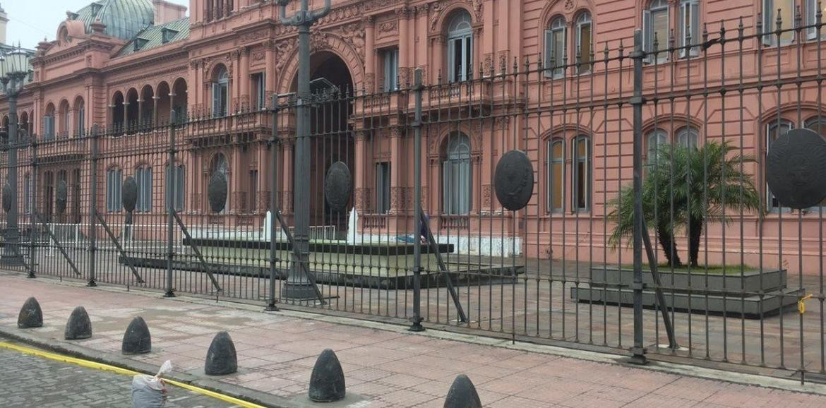 Rejas de la Plaza de Mayo en la Ciudad de Buenos Aires