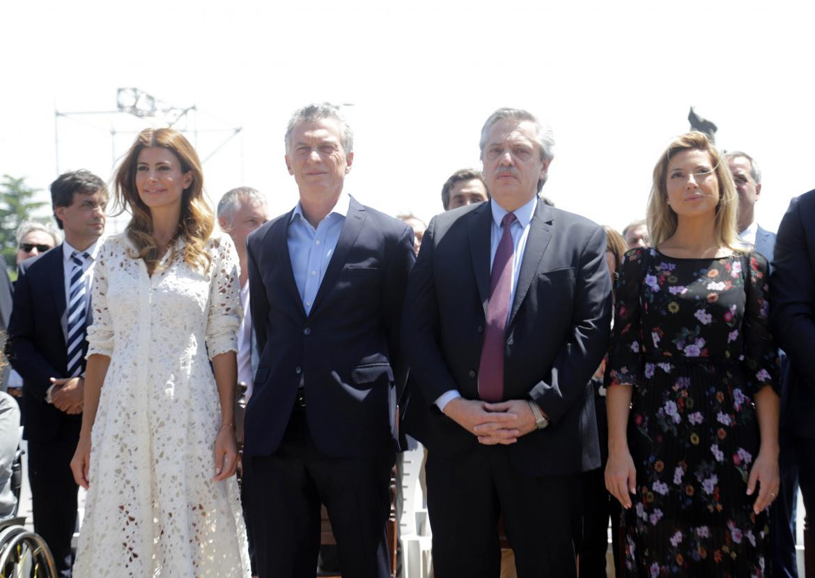 Misa en la Basílica de Luján por el Día de la Virgen, Mauricio Macri, Alberto Fernández, Fabiola Yáñez y Juliana Awada, NA