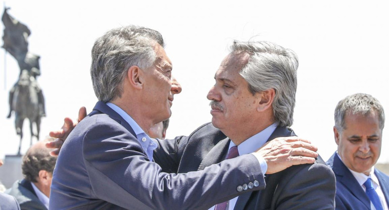 Mauricio Macri y Alberto Fernández, AGENCIA NA