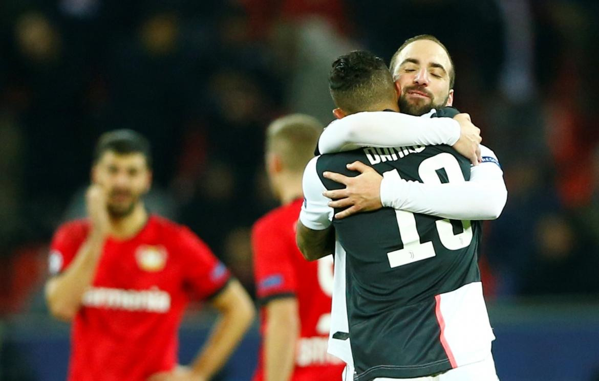 Festejo de Higuain en la Juventus tras triunfo ante Bayer Leverkusen por Champions League, REUTERS