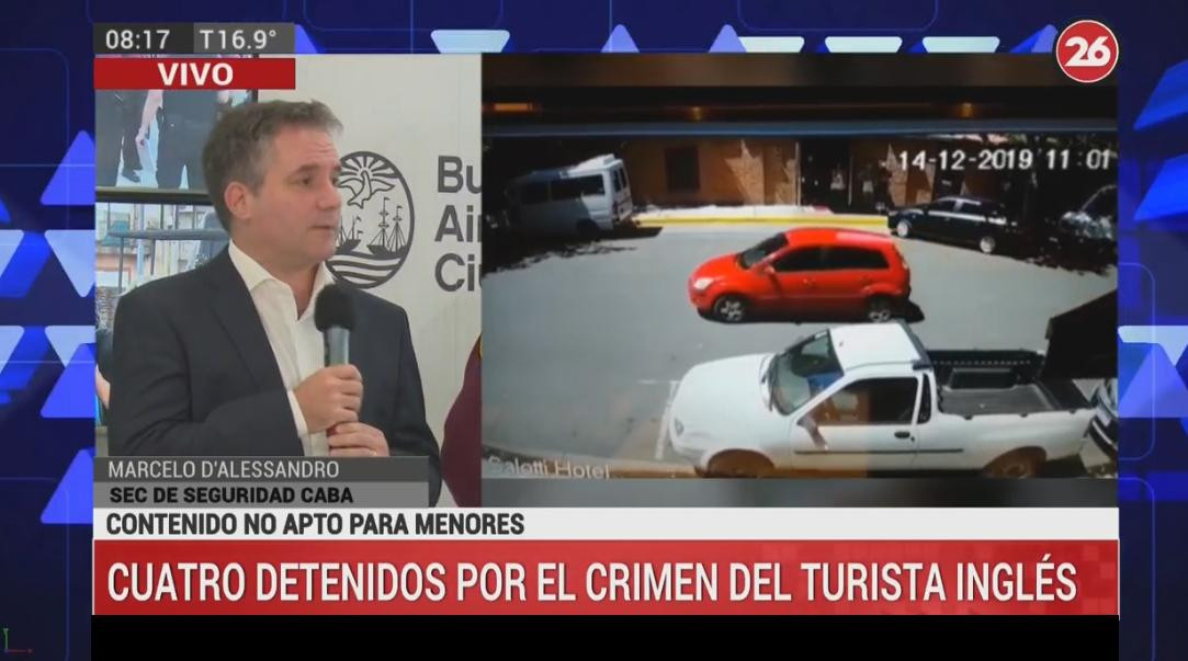 Conferencia de prensa por crimen de turista inglés, Canal 26