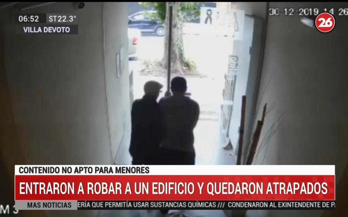 Intento de entradera y escape en un edificio de Villa Devoto, CANAL 26