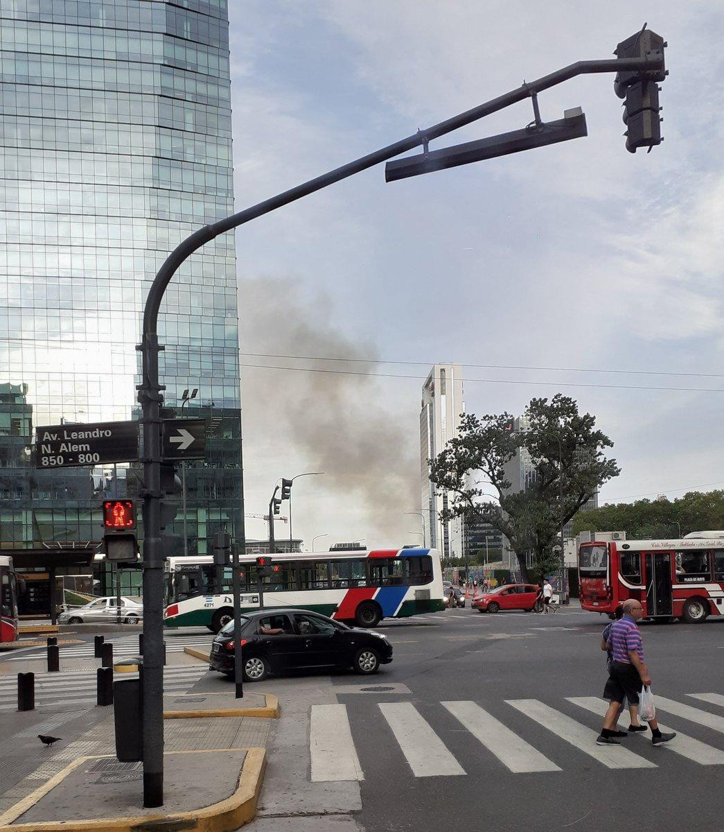 Puerto Madero, incendio en Reserva Ecológica, el humo cubrió cinco barrios, Twitter @matisanchez996