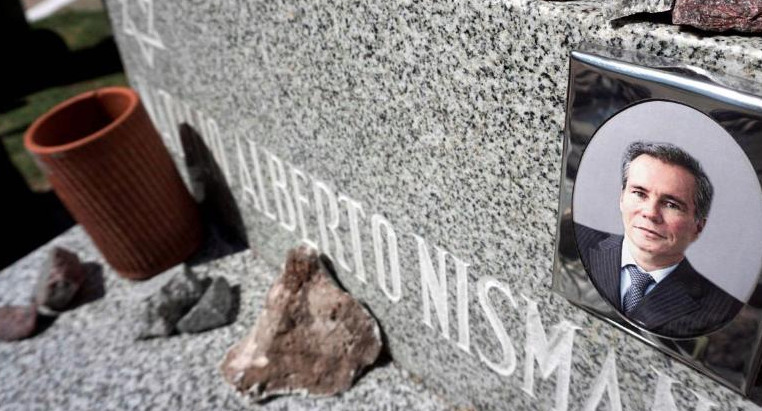 La tumba de Alberto Nisman en el cementerio de La Tablada.